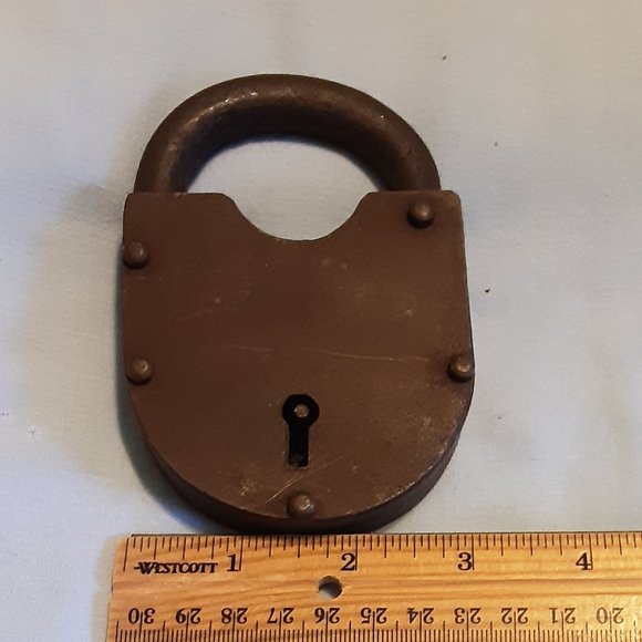 Large Metal Padlock/ Lock, Antique Finish Rustic w/ 2 Keys Really Works - Picture 5 of 7
